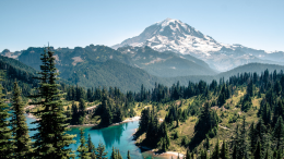 Washington State mountains and alpine lake